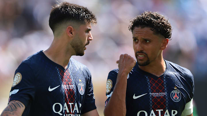 Beraldo e Marquinhos jogam juntos no PSG Beraldo e Marquinhos jogam juntos no PSG
