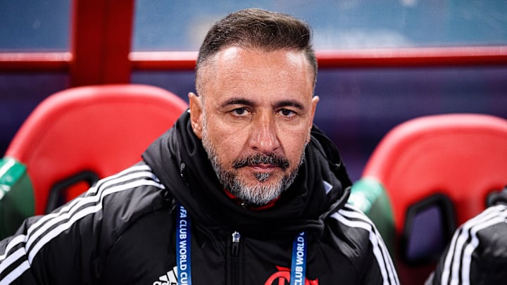 Vítor Pereira ‘ganhou’ novos desfalques no Flamengo. Vítor Pereira ‘ganhou’ novos desfalques no Flamengo.