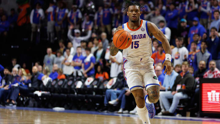 Alijah Martin has a big night to keep the Gators undefeated