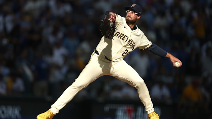 Division Series - Chicago Cubs v Milwaukee Brewers - Game One