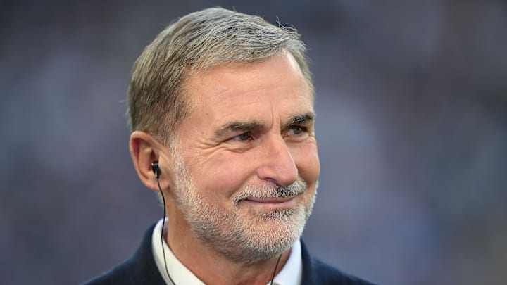 Hat gut lachen: Stefan Kuntz hat mit Claus Costa ein schlagkräftiges HSV-Team auf die Beine gestellt