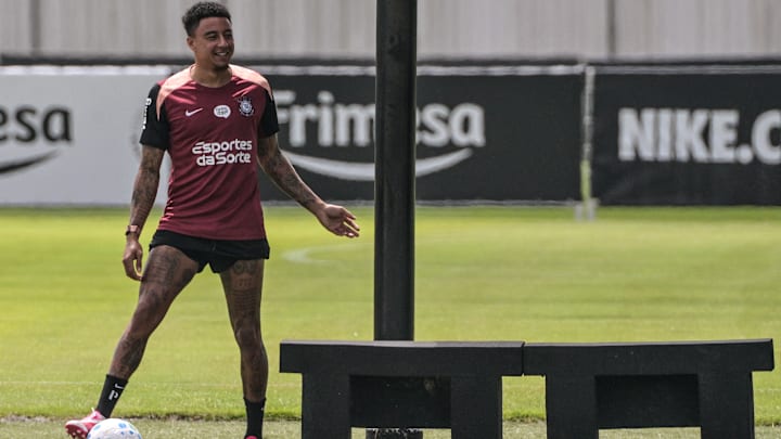 Corinthians anuncia a contratação de Jesse Lingard