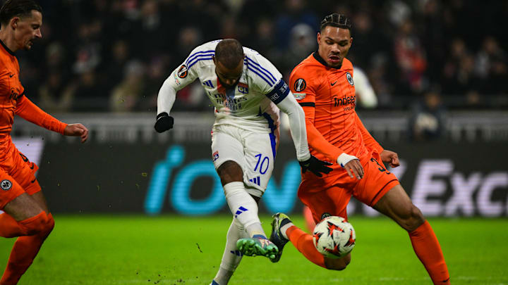 Nnamdi Collins im Einsatz gegen Olympique Lyon Nnamdi Collins im Einsatz gegen Olympique Lyon