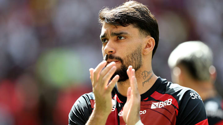 Lucas Paquetá pode aparecer no XI inicial do Flamengo contra o Inter 