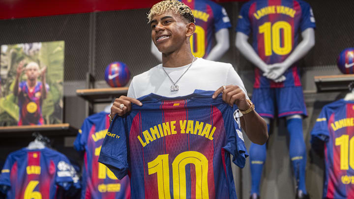 Lamine Yamal inherits FC Barcelona's iconic number 10 jersey after signing until 2031
