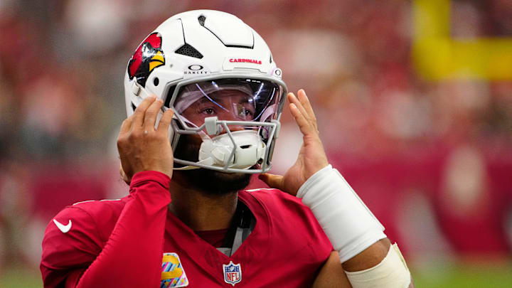 Cardinals quarterback Kyler Murray (1) walks to the sidelines after a three and out against the Commanders during a game at State Farm Stadium in Glendale, Ariz., on Sunday, Sept. 29, 2024.