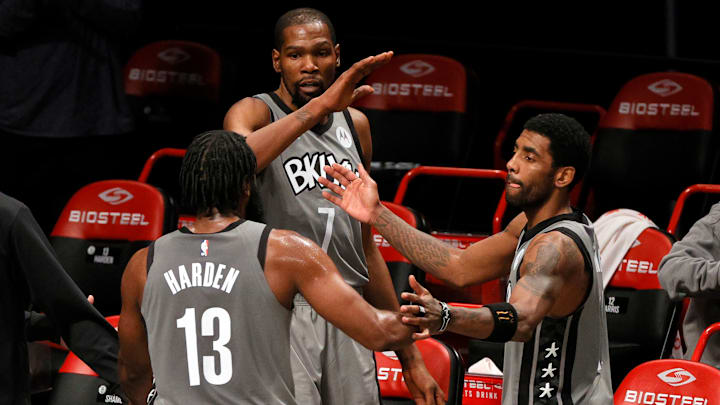 El tridente conformado por Harden, Irving y Durant busca el título en esta temporada