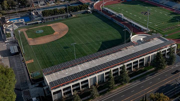 Playing under the stars on Notre Dame’s baseball field, Harvard-Westlake and Notre Dame will face off in the inaugural Rally in The Valley Powered by Nike. Playing under the stars on Notre Dame’s baseball field, Harvard-Westlake and Notre Dame will face off in the inaugural Rally in The Valley Powered by Nike.