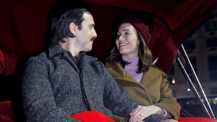 THIS IS US -- "New York, New York, New York" Episode 416 -- Pictured: (l-r) Milo Ventimiglia as Jack, Mandy Moore as Rebecca -- (Photo by: Will Hart/NBC)