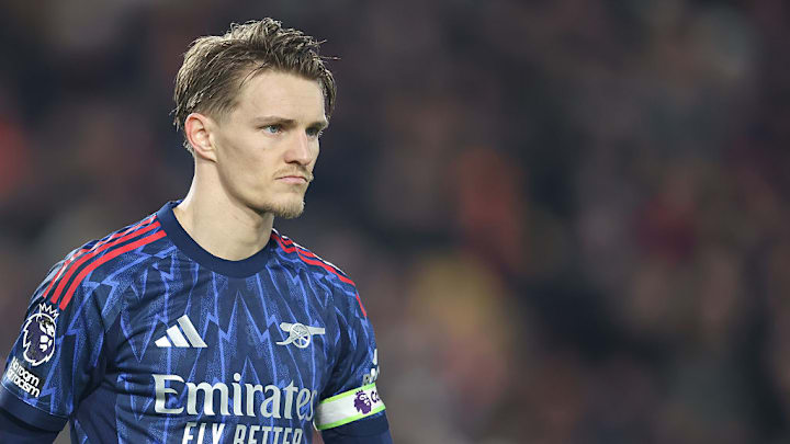 Martin Ødegaard picked up a knock in Arsenal’s 1–1 draw at Brentford.