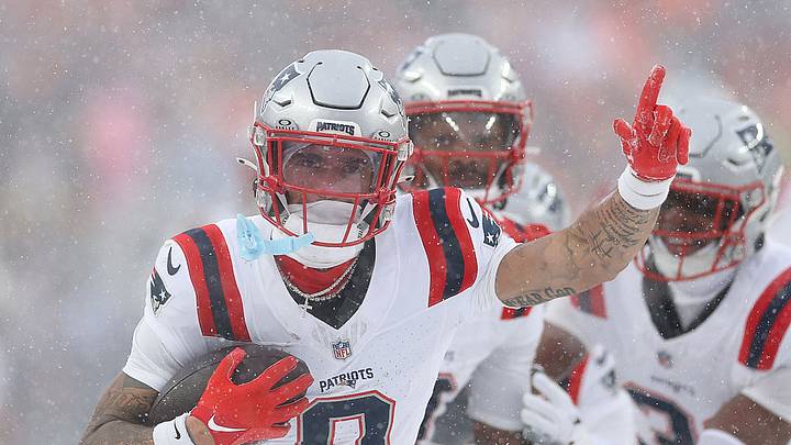 Los Patriots jugaron la Final de Conferencia Americana con su jersey blanco. Los Patriots jugaron la Final de Conferencia Americana con su jersey blanco.