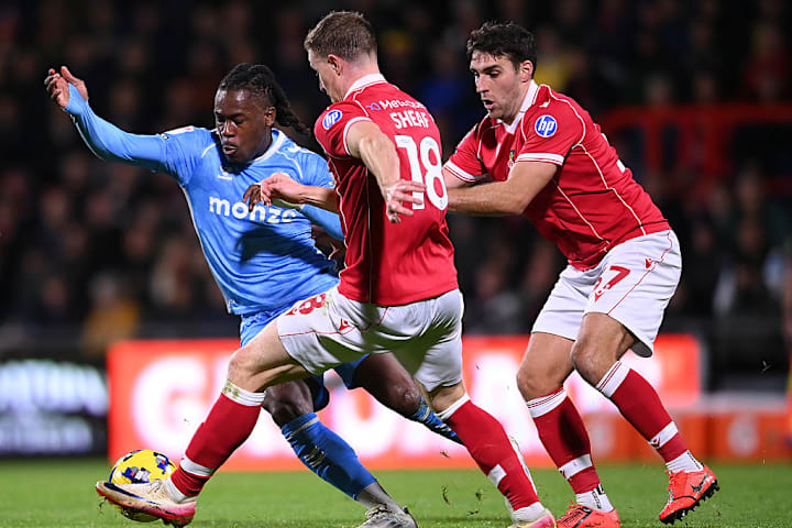 Ben Sheaf (L) and Matty James (R) have been a huge absence for Wrexham lately 本·希夫(左)和马蒂·詹姆斯(右)的缺阵对雷克瑟姆影响巨大