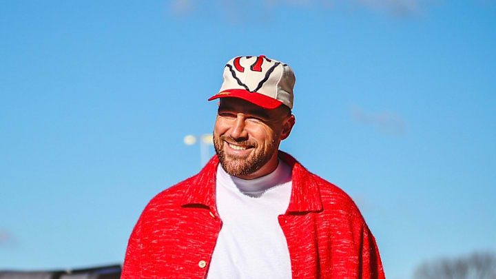 Kansas City Chiefs tight end Travis Kelce wore the Air Jordan 10 before Sunday's NFL game against the Denver Broncos.