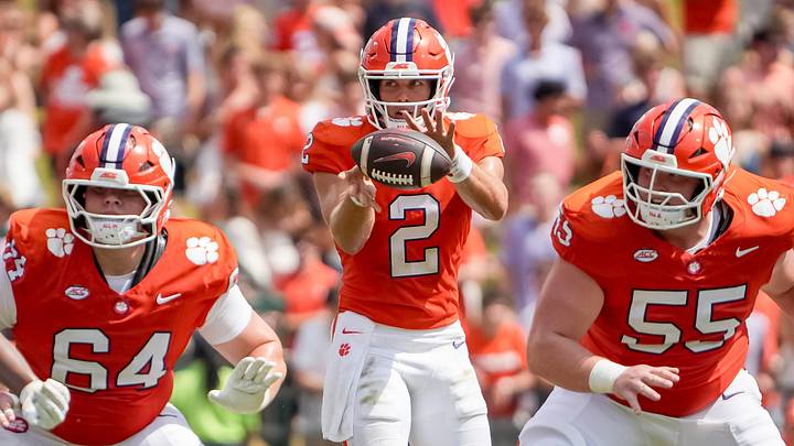 Here's a look at how the Clemson Tigers graded out, along with their snap counts, during their Week 3 win over North Carolina. Here's a look at how the Clemson Tigers graded out, along with their snap counts, during their Week 3 win over North Carolina.