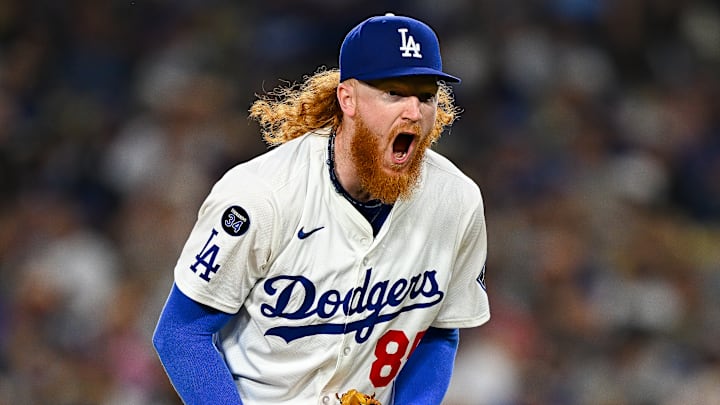 Chicago White Sox v Los Angeles Dodgers