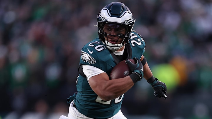 Philadelphia Eagles running back Saquon Barkley (26) rushes the ball against the Green Bay Packers at Lincoln Financial Field.