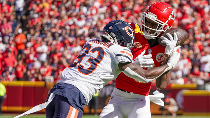 Chicago Bears cornerback Jaylon Johnson (33)