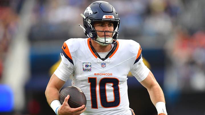 Oct 11, 2026; Inglewood, California, USA; Denver Broncos quarterback Bo Nix (10) runs the ball against the Los Angeles Chargers during the second half at SoFi Stadium. Oct 11, 2026; Inglewood, California, USA; Denver Broncos quarterback Bo Nix (10) runs the ball against the Los Angeles Chargers during the second half at SoFi Stadium.