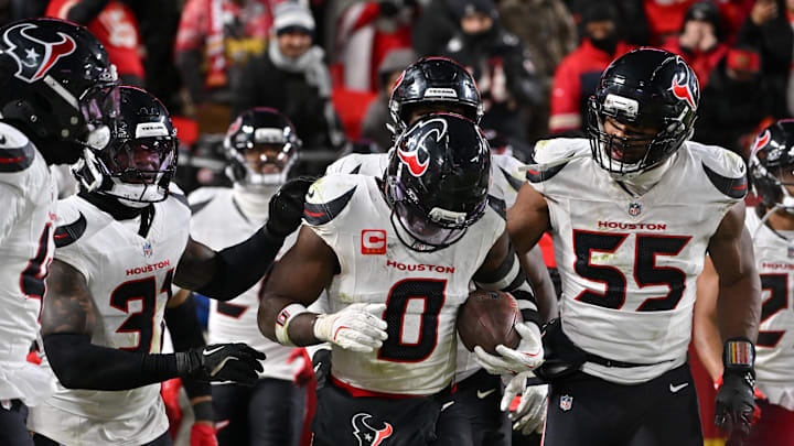 Dec 7, 2025; Kansas City, Missouri, USA; Houston Texans linebacker Azeez Al-Shaair (0) celebrates with his teammates after an interception during the fourth quarter against the Kansas City Chiefs at GEHA Field at Arrowhead Stadium. Mandatory Credit: Amy Kontras-Imagn Images Dec 7, 2025; Kansas City, Missouri, USA; Houston Texans linebacker Azeez Al-Shaair (0) celebrates with his teammates after an interception during the fourth quarter against the Kansas City Chiefs at GEHA Field at Arrowhead Stadium. Mandatory Credit: Amy Kontras-Imagn Images