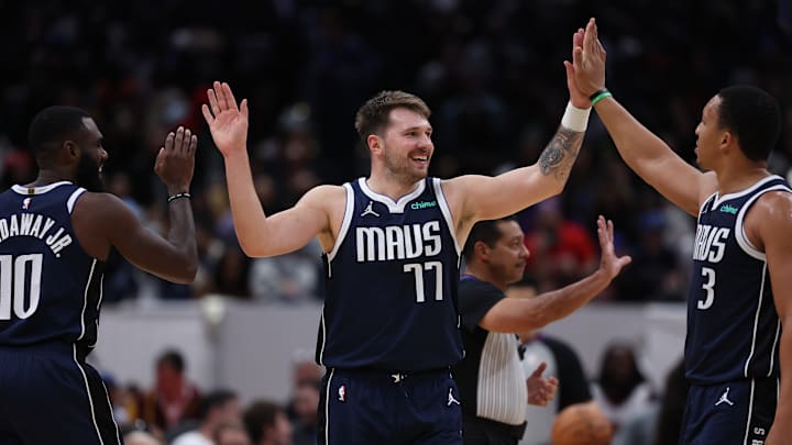 Dallas Mavericks v Washington Wizards