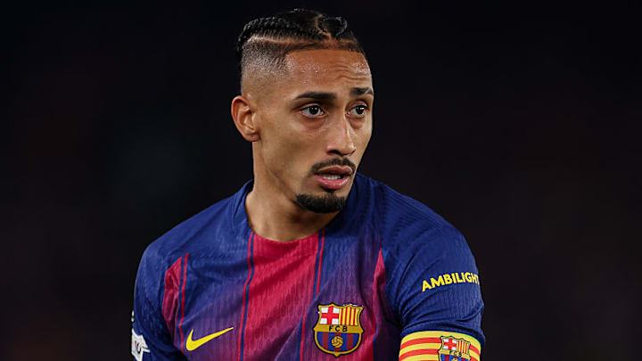 ดาวเด่นบาร์เซโลนา ราฟินญ่า ถูกแยกออก เหตุผลที่แท้จริงเบื้องหลังการขาดหายไปในเกมที่เจอกับเรอัล โซเซียดาด