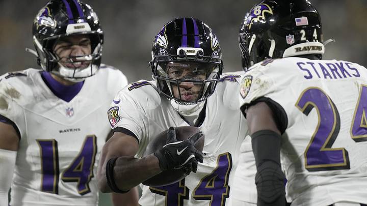 Dec 27, 2025; Green Bay, Wisconsin, USA; Baltimore Ravens cornerback Marlon Humphrey (44) celebrates his interception during the fourth quarter at Lambeau Field. Mandatory Credit: Mark Hoffman/Milwaukee Journal Sentinel via Imagn Images Dec 27, 2025; Green Bay, Wisconsin, USA; Baltimore Ravens cornerback Marlon Humphrey (44) celebrates his interception during the fourth quarter at Lambeau Field. Mandatory Credit: Mark Hoffman/Milwaukee Journal Sentinel via Imagn Images