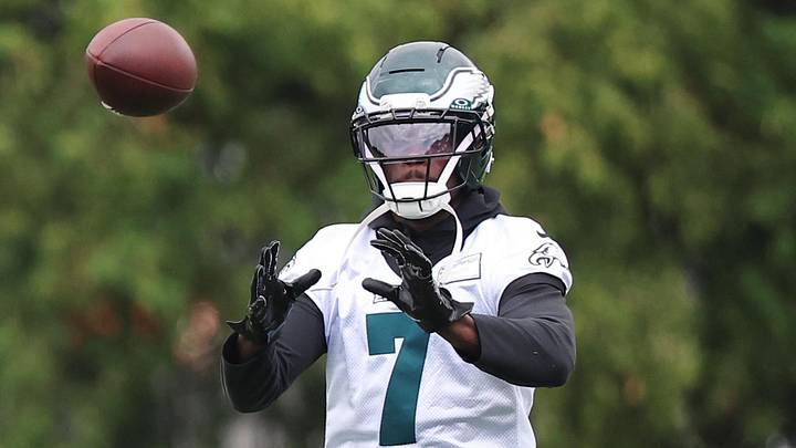 Jun 10, 2026; Philadelphia, PA, USA; Philadelphia Eagles cornerback Kelee Ringo (7) catches a ball during minicamp at Jefferson Health Training Complex. Mandatory Credit: Bill Streicher-Imagn Images