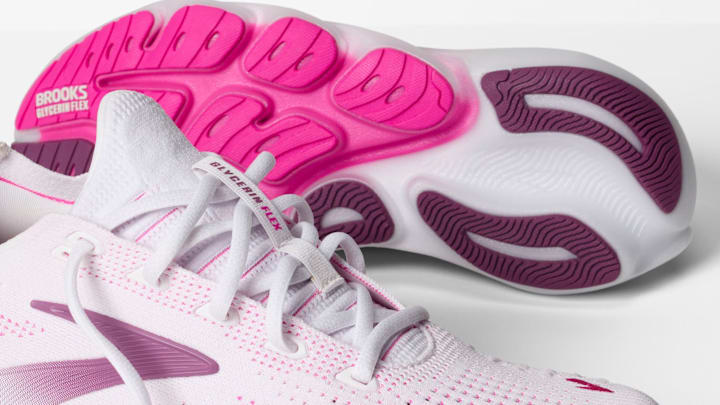 The Brooks Glycerin Flex in the "Cyber Pink" colorway.