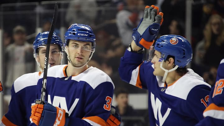 Pittsburgh Penguins v New York Islanders