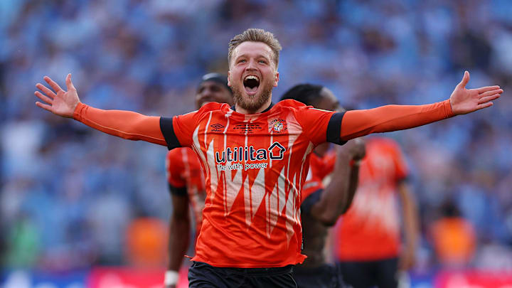Luton Town est promu en Premier League