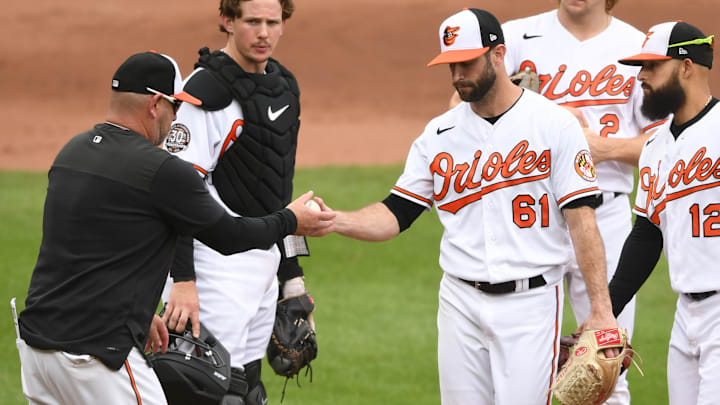 Los Medias Rojas de Boston dejaron ir a dos peloteros, incluyendo el lanzador Jake Reed