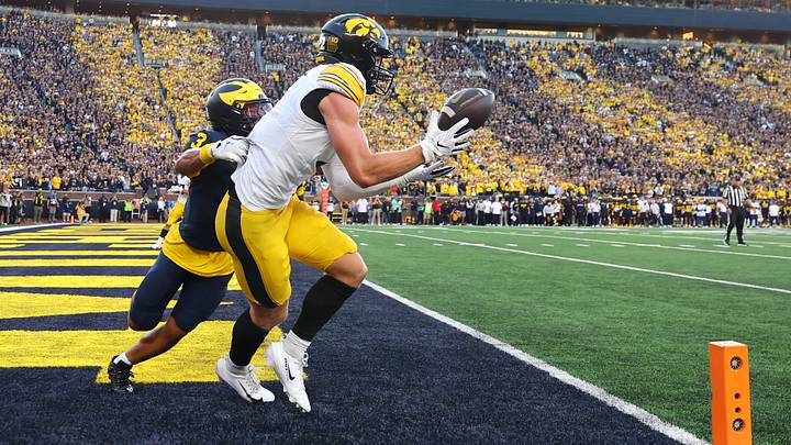 Iowa v Michigan Iowa v Michigan