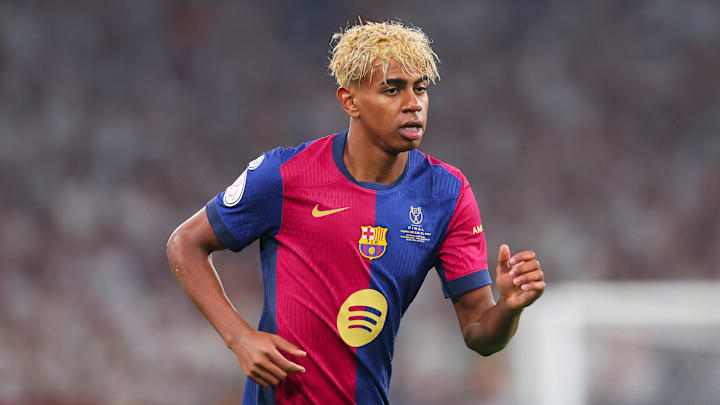 Lamine Yamal débute pour ce choc de Ligue des Champions.