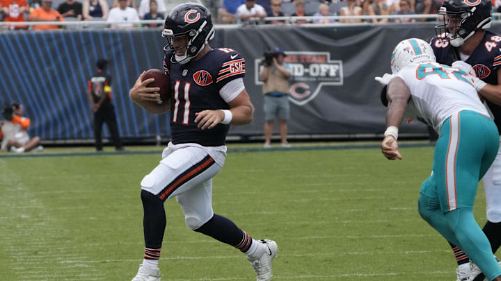 Veteran Case Keenum sidesteps the rush to the sidelines against Miami in Week 1 of preseason.