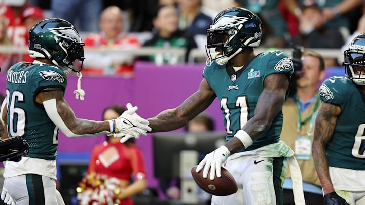 A.J. Brown hizo una de las mejores atrapadas en la historia del Super Bowl 