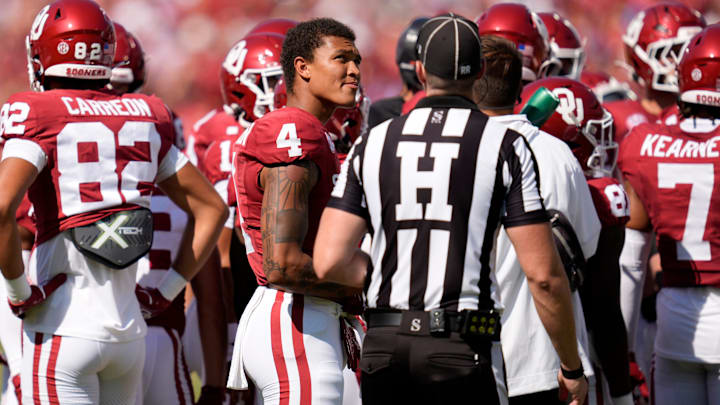 Oklahoma Sooners wide receiver Nic Anderson on the sideline during OU's game against the Tulane Green Wave.
