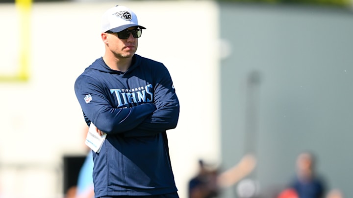 Tennessee Titans quarterbacks coach Bo Hardegree watches during training camp at Ascension Saint Thomas Sports Park. 