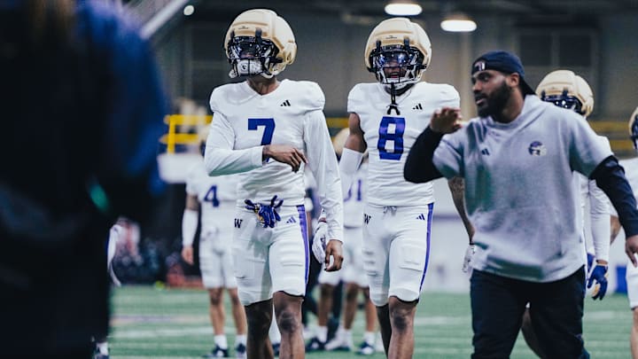 Ephesians Prysock and Tacario Davis usually together at practice. 