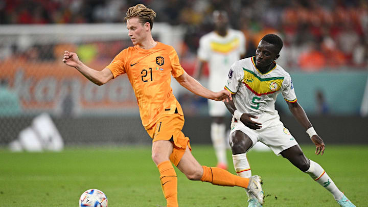 Idrissa Gana Gueye y Frenkie de Jong Idrissa Gana Gueye y Frenkie de Jong