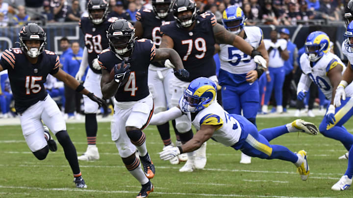 D'Andre Swift cuts into a hole and then upfield for a 36-yard touchdown to give the Bears a comfortable lead in a 24-18 win.