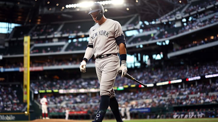 Los Yankees vieron salir del juego a su capitán Aaron Judge con molestias
