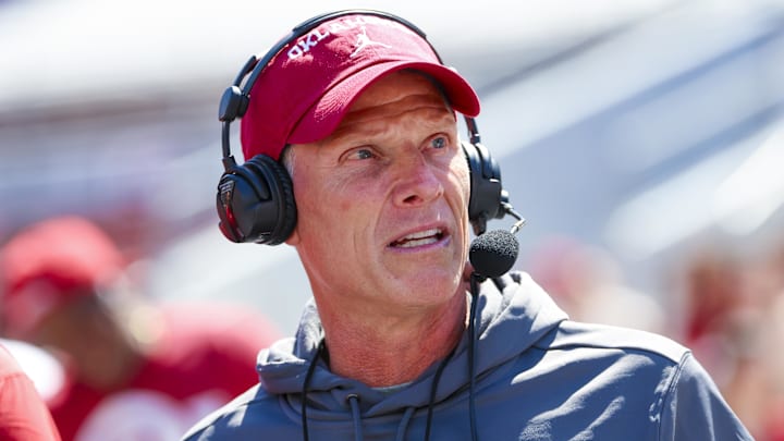 Oklahoma Sooners head coach Brent Venables