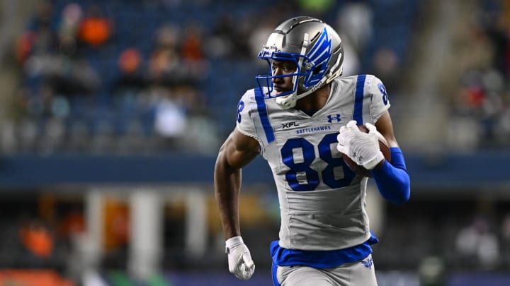 St. Louis Battlehawks wide receiver Hakeem Butler (88) runs towards the endzone to score a touchdown against the Seattle Sea Dragons during the second half at Lumen Field. St. Louis Battlehawks wide receiver Hakeem Butler (88) runs towards the endzone to score a touchdown against the Seattle Sea Dragons during the second half at Lumen Field.