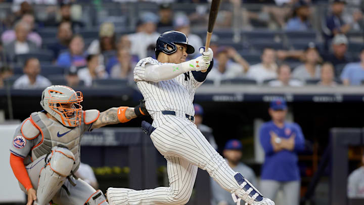 New York Mets v New York Yankees New York Mets v New York Yankees