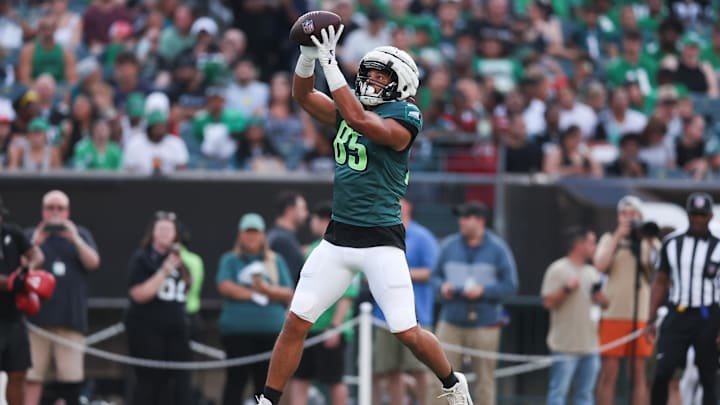 Aug 1, 2024; Philadelphia, PA, USA; Philadelphia Eagles tight end Albert Okwuegbunam Jr. (85) catches the ball during a training camp practice at Lincoln Financial Field. Mandatory Credit: Bill Streicher-Imagn Images
