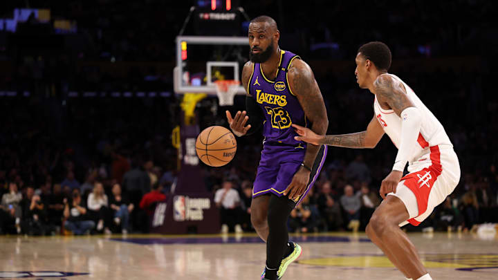 Mar 31, 2025; Los Angeles, California, USA; Los Angeles Lakers forward LeBron James (23) passes the ball during the first half against the Houston Rockets at Crypto.com Arena. Mandatory Credit: Kiyoshi Mio-Imagn Images Mar 31, 2025; Los Angeles, California, USA; Los Angeles Lakers forward LeBron James (23) passes the ball during the first half against the Houston Rockets at Crypto.com Arena. Mandatory Credit: Kiyoshi Mio-Imagn Images