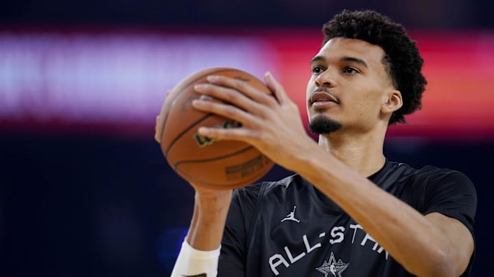Feb 15, 2025; Oakland, CA, USA; Chuck’s Global Stars forward Victor Wembanyama (1) of the San Antonio Spurs warms up during the NBA All Star-Practice at Oracle Arena.