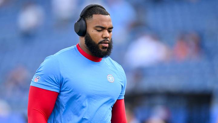 Aug 23, 2026; Nashville, Tennessee, USA;  Tennessee Titans defensive tackle Jeffery Simmons (98) meditates during warmup period against the Seattle Seahawks at Nissan Stadium. Mandatory Credit: Steve Roberts-Imagn Images