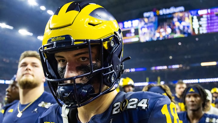 Jan 8, 2024; Houston, TX, USA; Michigan Wolverines tight end Colston Loveland (18) against the Washington Huskies during the 2024 College Football Playoff national championship game at NRG Stadium. Mandatory Credit: Mark J. Rebilas-Imagn Images Jan 8, 2024; Houston, TX, USA; Michigan Wolverines tight end Colston Loveland (18) against the Washington Huskies during the 2024 College Football Playoff national championship game at NRG Stadium. Mandatory Credit: Mark J. Rebilas-Imagn Images