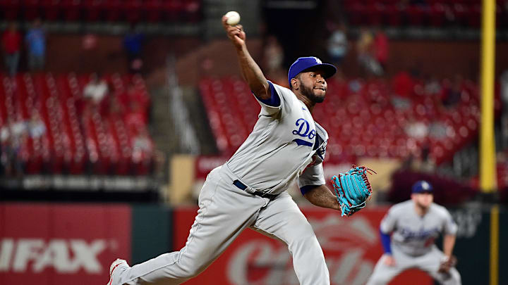 Los Marineros de Seattle le darán la oportunidad a un Neftalí Feliz quien no lanza en MLB desde 2021 con Dodgers de Los Angeles